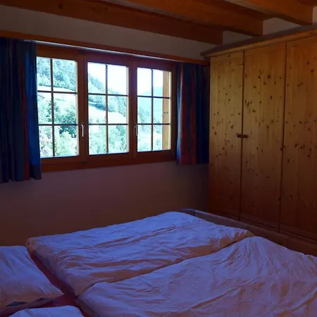 Mit 4 Schlafzimmer Apartment *